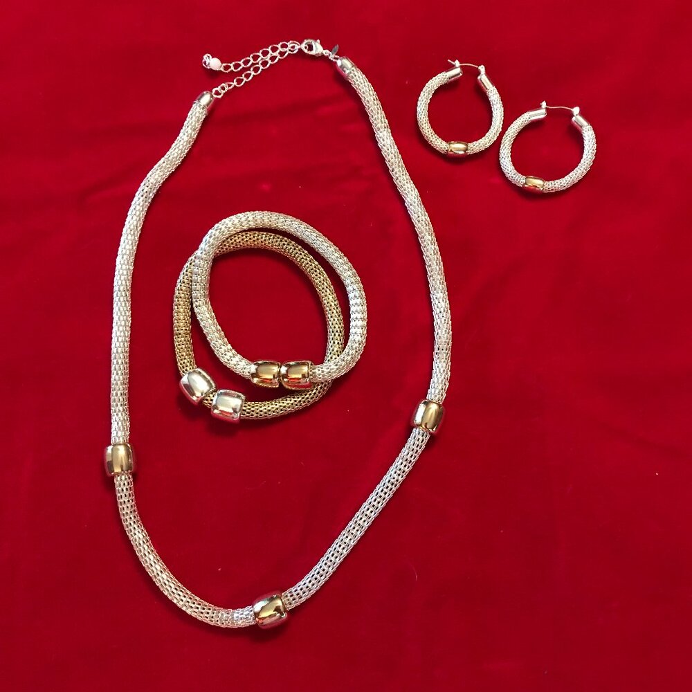 Avon Pinnacle Silver Mesh Necklace, 2 Bracelets & Hoop Earrings